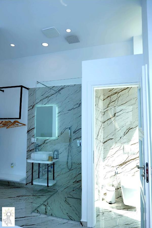 Nili Deluxe Sarandë