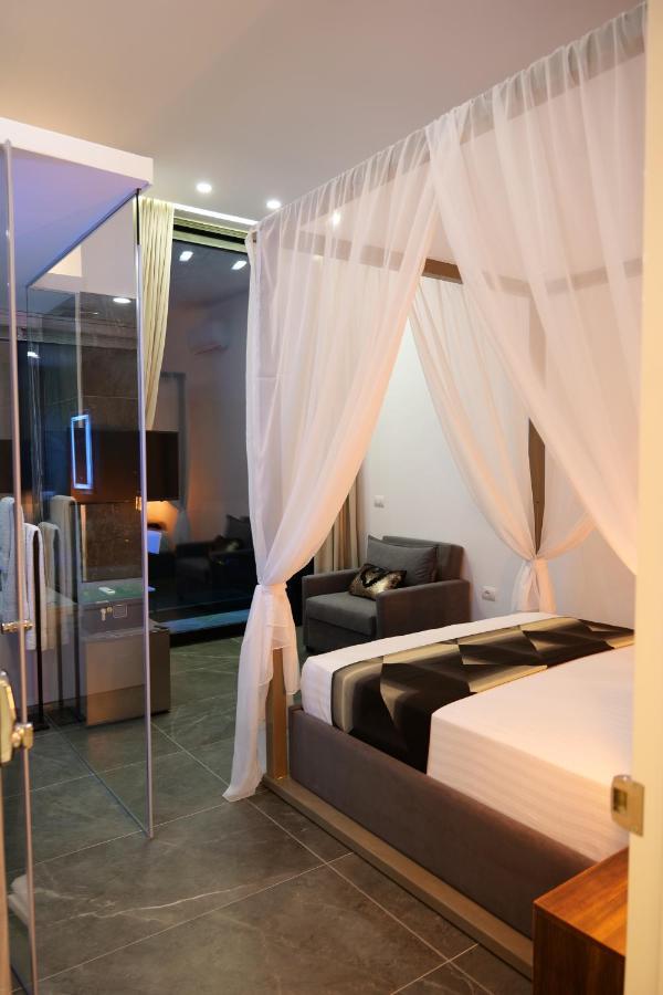 Nili Deluxe Hotell