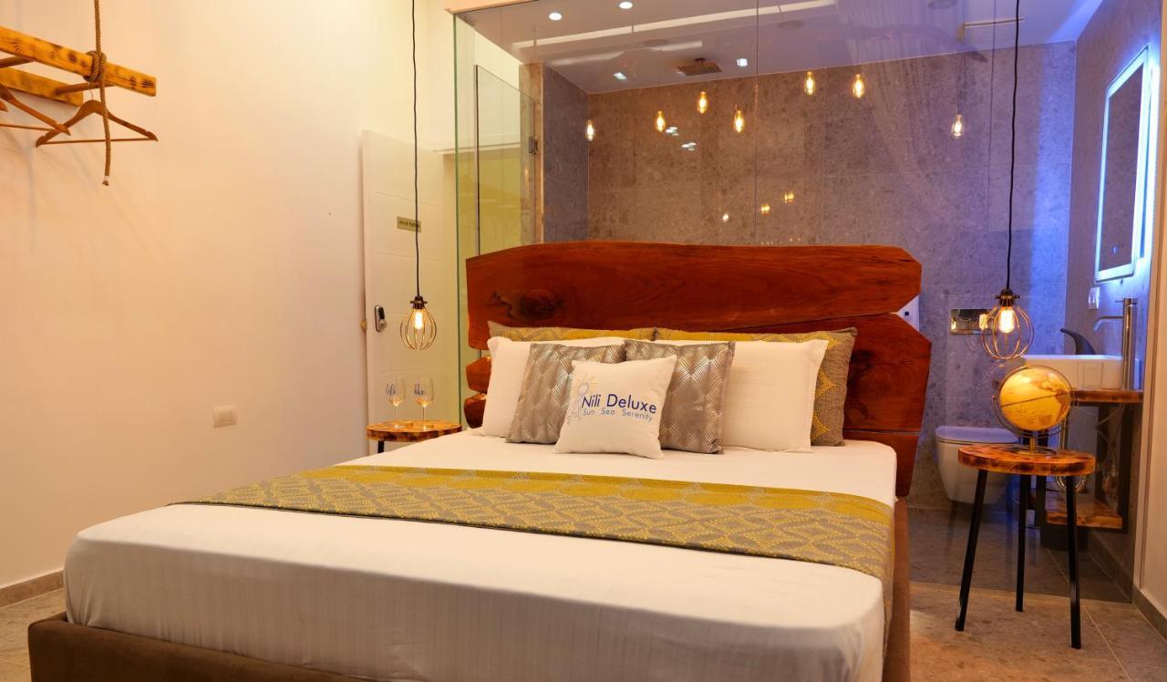 Nili Deluxe Hotell *