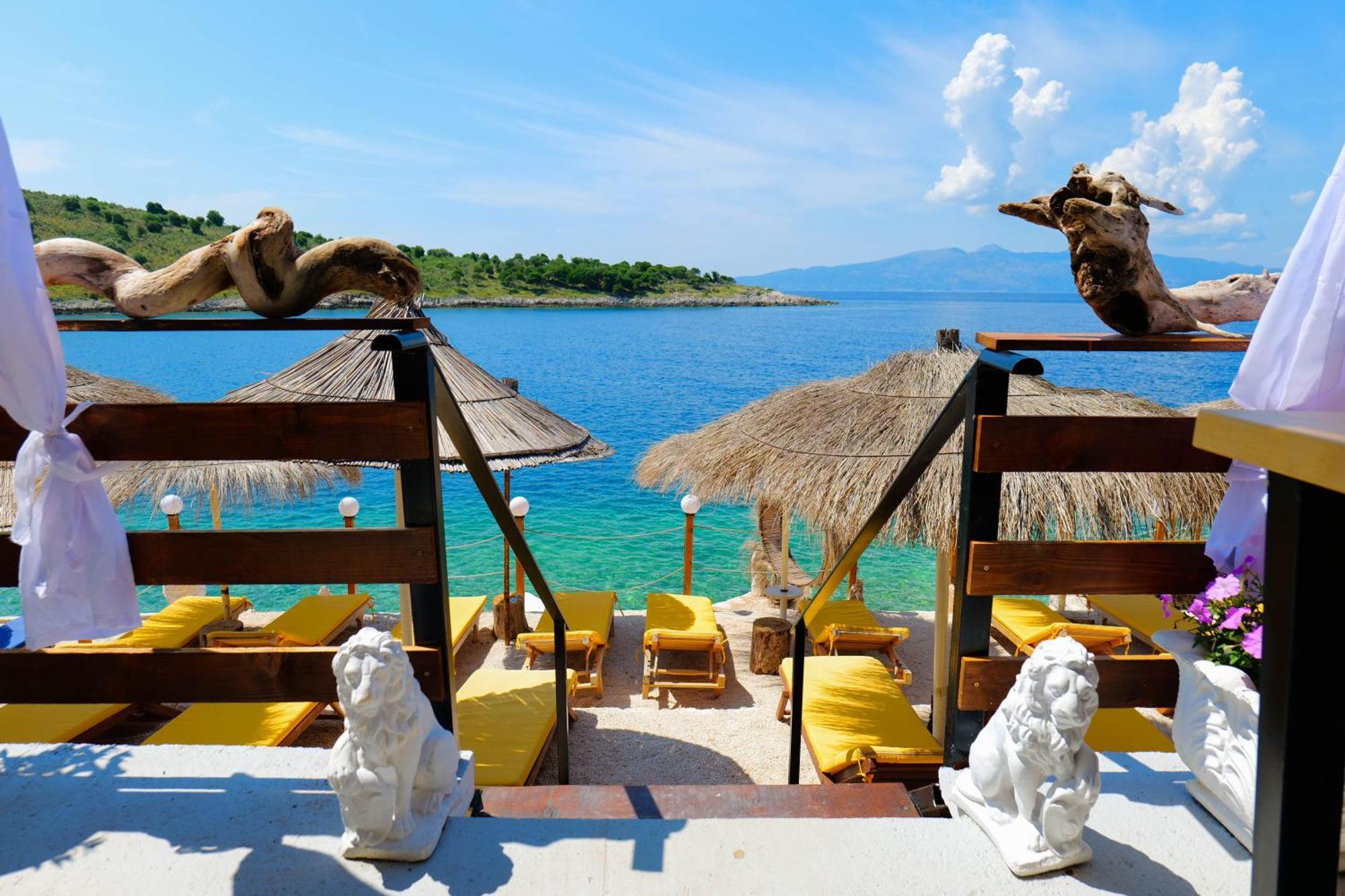 Hotell Nili Deluxe Sarandë
